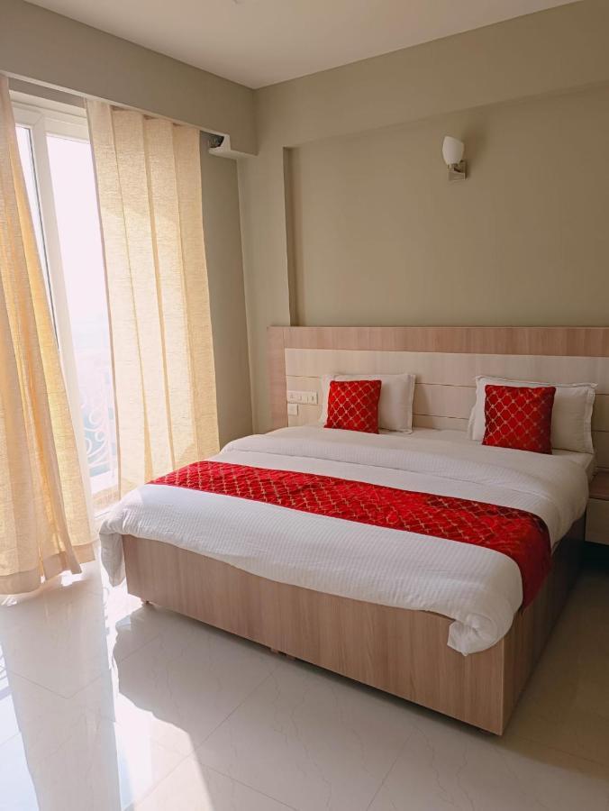 Lord Krishna Place Vrindavan Exterior photo